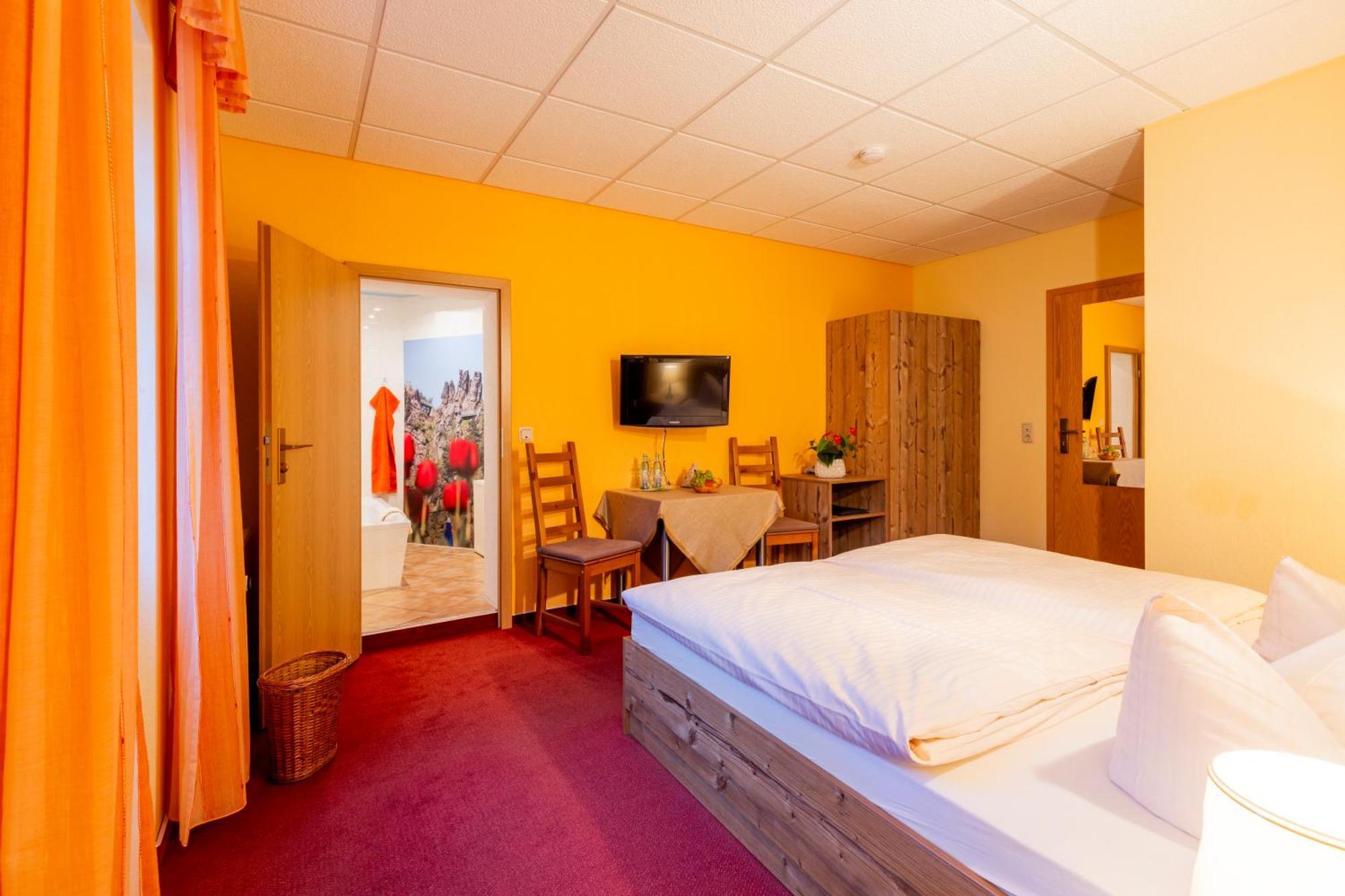 Hotel Gondelfahrt Kurort Jonsdorf Buitenkant foto