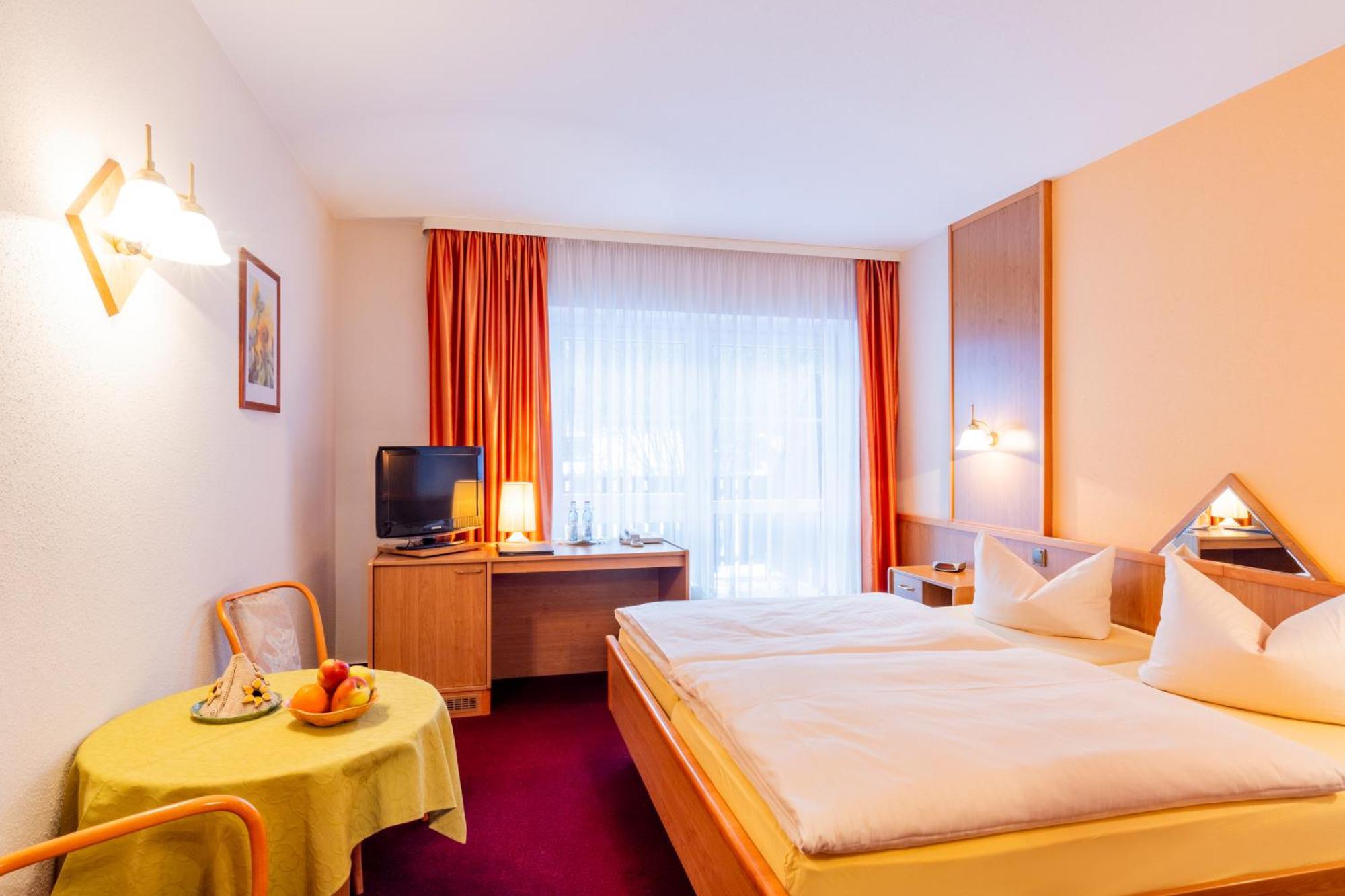 Hotel Gondelfahrt Kurort Jonsdorf Buitenkant foto