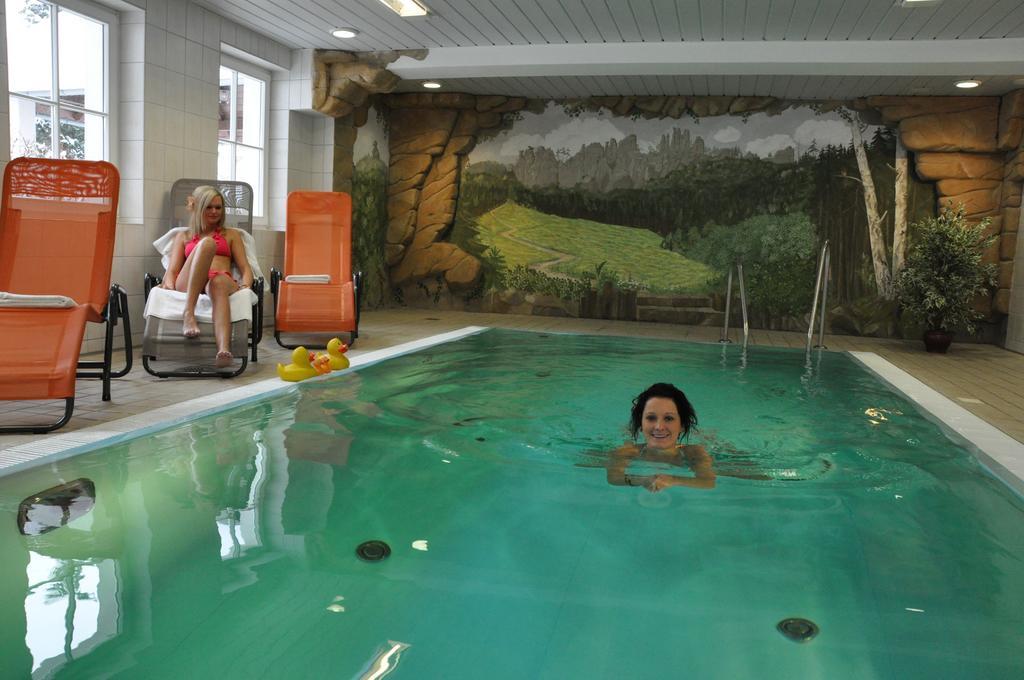 Hotel Gondelfahrt Kurort Jonsdorf Buitenkant foto