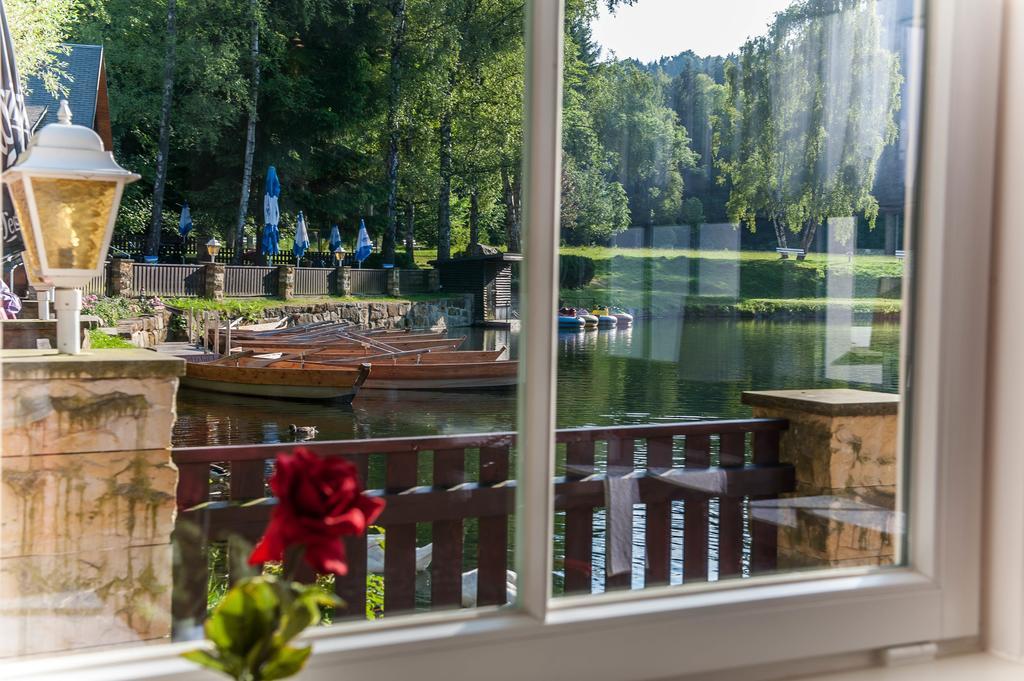 Hotel Gondelfahrt Kurort Jonsdorf Buitenkant foto