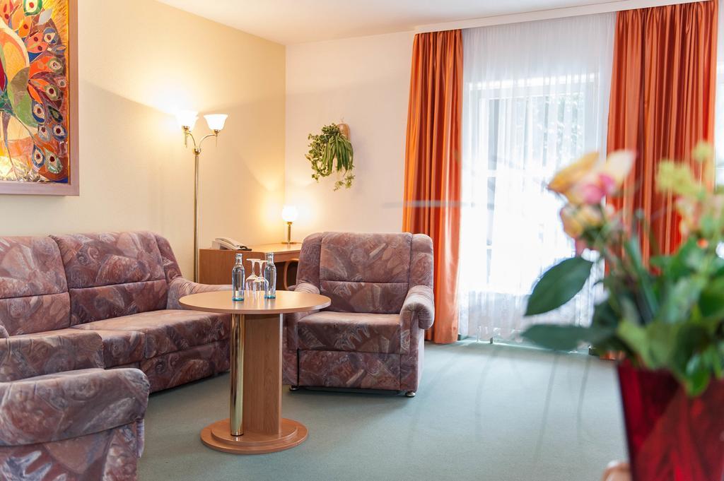 Hotel Gondelfahrt Kurort Jonsdorf Buitenkant foto