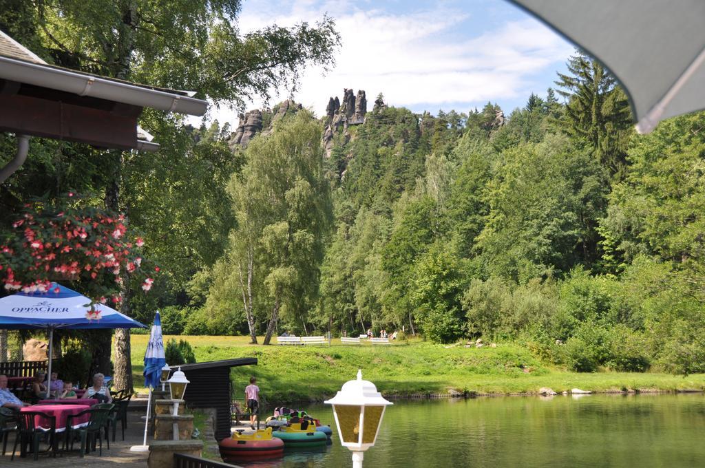 Hotel Gondelfahrt Kurort Jonsdorf Buitenkant foto